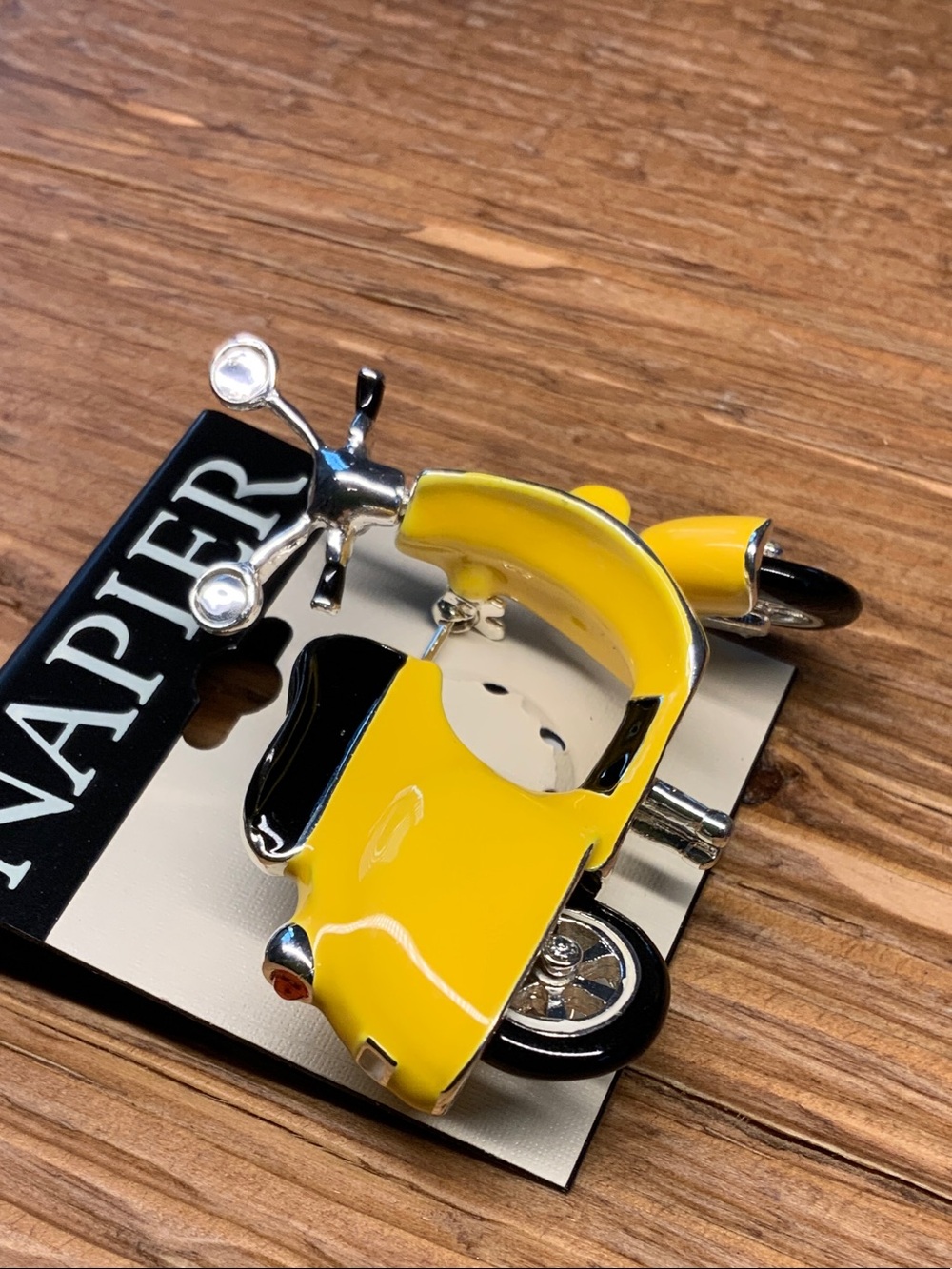 Napier Yellow and Black Enamel Scooter Brooch - Picture 3 of 3